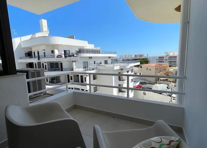 350m From Olhos D'agua Apartment